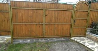 Купить распашные ворота деревянные Кропоткин, цена от 2790 руб.